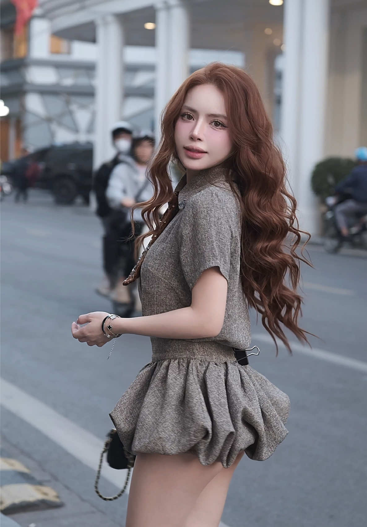 Chiếc clip cuôi cùng kỉ niệm lần đầu được làm tóc vàng hoe trước khi  về với tóc đen 😆 