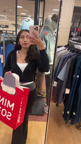 I’ll post a unboxing vid on my asmr acc soon @DG star ASMR 😛 #myminisousa #minisoambassador #fypシ #zootopia2 #miniso 