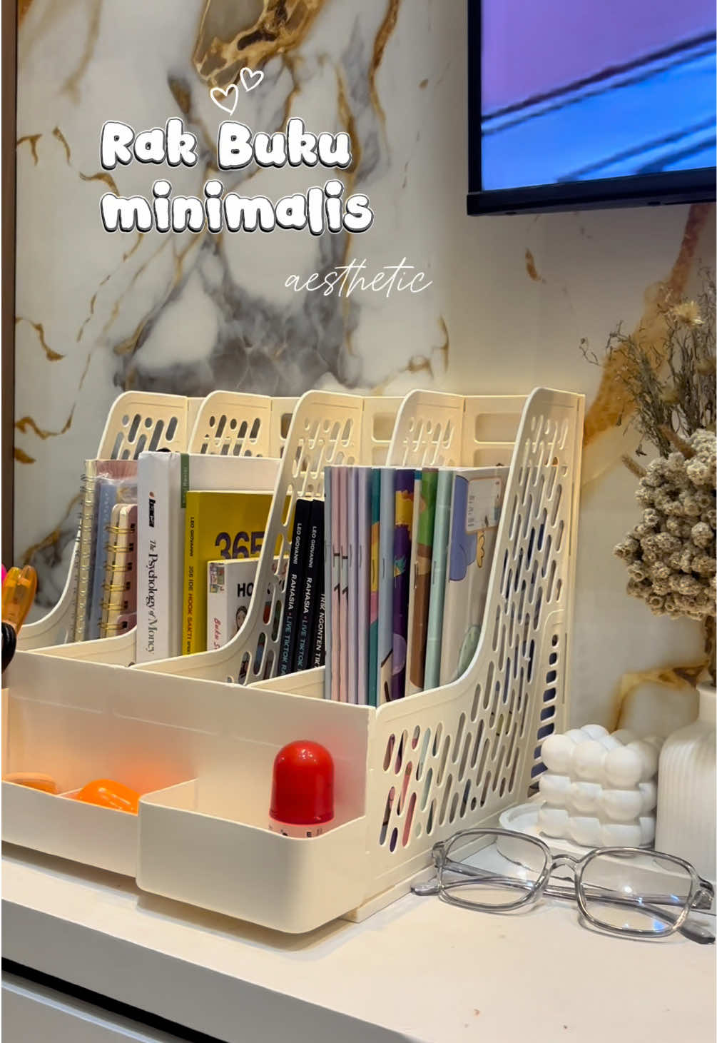 rak buku minimalis ✨ #rakbuku #rakbukuminimalis #rakbukusekat #tempatpenyimpananbuku 