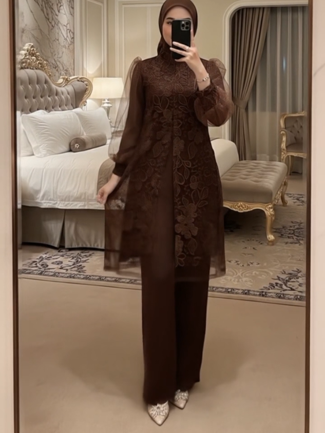 wahh 😍 #setbrukat #setelanviral #setkebaya #setelankebayamodern #tunikbrukat 