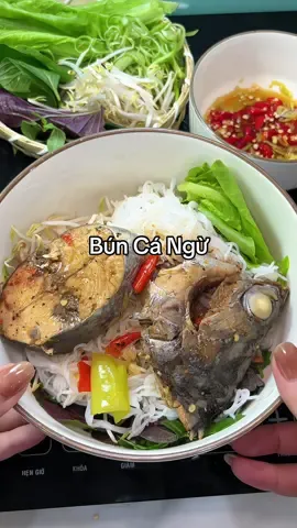 Bún cá ngừ siêu cayyyy đayyy ạ #dienthicnauan #buncangu #xh #nauan #nuocruachentopgia 