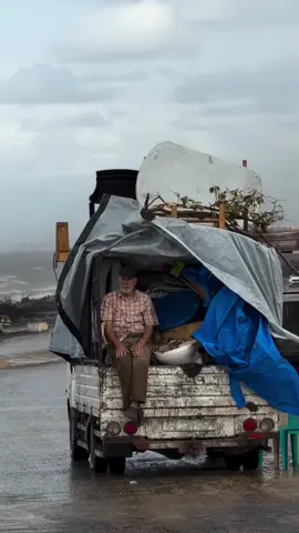 يا رب أن تقصدنا المسرّات بعد كل العقبات و أن نال رضاك قبل الأمنيات كي تتنزل علينا رغباتنا بلطفك و حبك يا رب أن نال تلك الدعوات وتأنس ارواحنا البشارات أن نال بصبرنا خير الجزاء وبيقيننا خير العطاء وبتقربنا إليك ننال منك الرضا