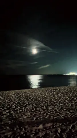 Grief.  #waxing  #moon  #grief #alzheimers  #mom 