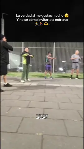 Micro intervalos 🥵😲 #Running #quito #fiestasdequito #amigos #runners 