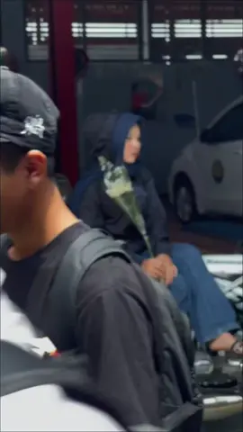 Focus Jacket Parasut IDENITY ya gank 🥰 Percayakan Kebutuhan balap kalian kepada kami. Solusi Tempat bikin Apparel balap terbaikmu . Informasi pemesanan: For DM #pakaiidenity #idenitygank #jacketparasut