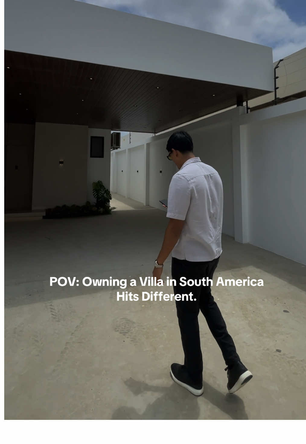 Que calificación Len Dan del 1 al 10 a está villa en Ecuador? #ecuador #usa #casa 