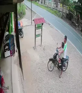 laka lantas equator pangkalan lesung Pelalawan Riau tadi pagi semoga kita semua dlm lindungan Allah SWT amin ya rabbal Al-Amin 🤲🤲