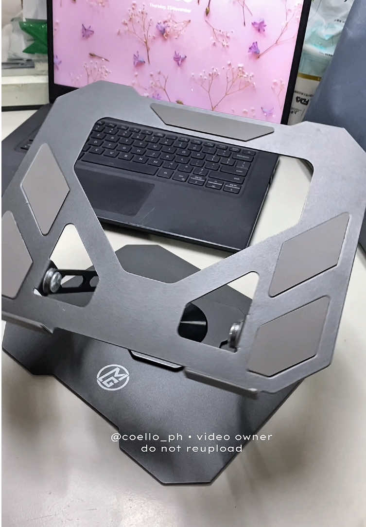 Perfect gift idea! 🎁 Rotating laptop cooling stand—boost comfort, productivity, and style for any desk setup 💻 Work smarter, not harder. This rotating laptop stand improves airflow and comfort while you work, study, or game. #laptopstand #rotatinglaptopstand #coolinglaptopstand #desksetup #giftidea 