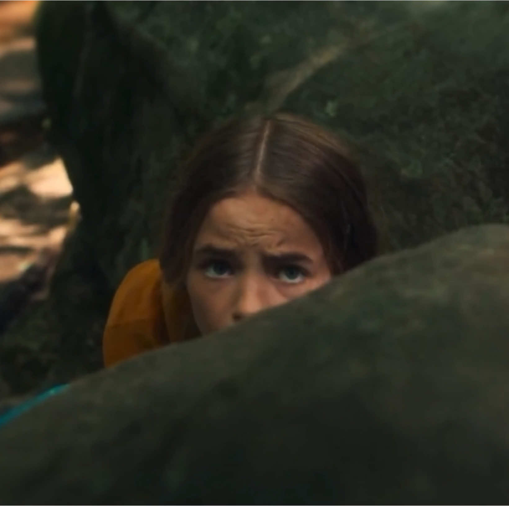 SPOILERS ⚠️⚠️ MAX IS ALIVE AND SHE MEETS OLDER HOLLY 😦#strangerthings #fypシ゚viral #fyp #strangerthings5 #max #holly 