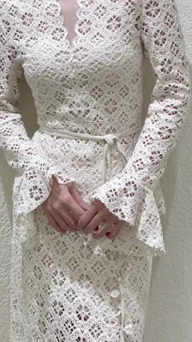 Outfits deatails by @White Ant #fypシ #xuhuong #outfitideas #elegantstyle #winteroutfit 