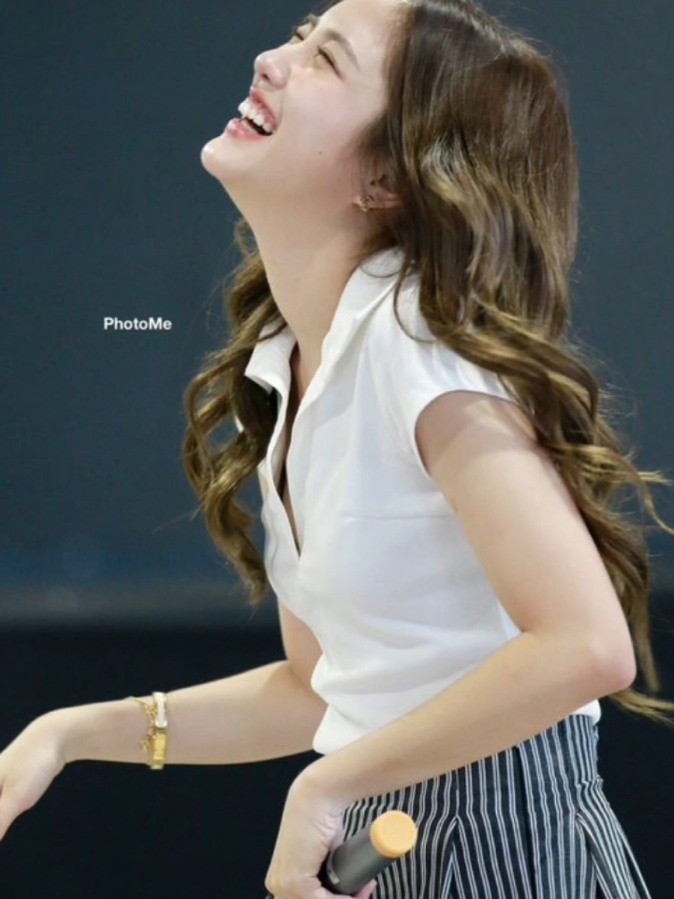 နဲနဲလောက်မှမျက်နှာမပြောင်ရရင် Freen sarocha မဟုတ်ဘူး ✋😭 အဲလိုပေါတောတောလေးကိုဘဲ ကျယ်မတို့ Girlfreen တွေကသဲသဲလှုပ်ဖြစ်နေရတာ 😚🤍  #srchafreen #ฟรีนสโรชา #GIRLFREEN #foryoupage #fypシ゚ 