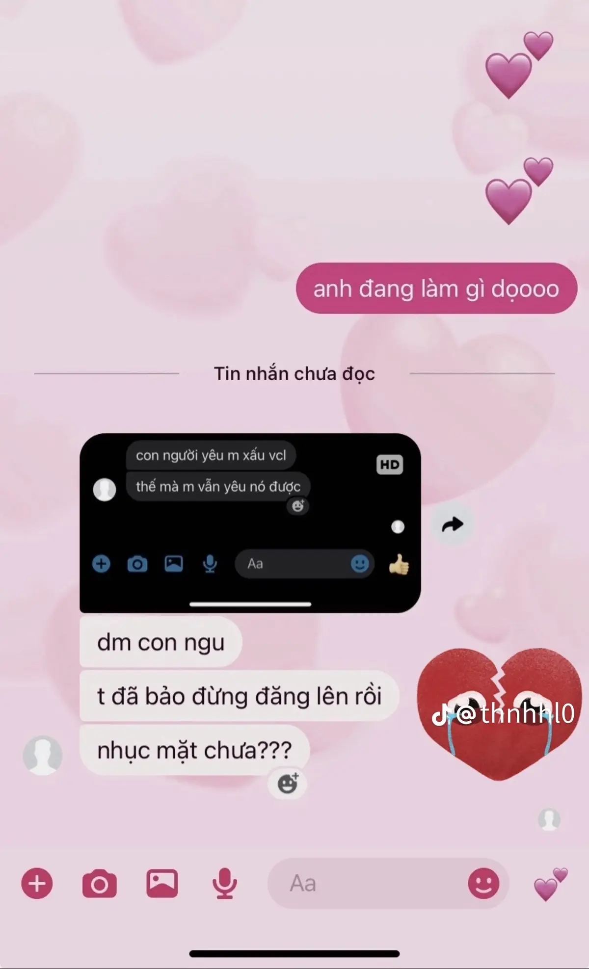 #chúng ta  Chúng ta đã từng là tất cả của nhau, từng là tn đầu tiên vào buổi sáng, là cuộc gọi cuối cùng trc khi chìm vào giấc ngủ. Những ngày tháng đó, em là thói quen của anh, và anh là cả thế giới nhỏ bé cụa em. Chúng ta đã từng hứa hẹn, từng vẽ ra viễn cảnh tương lai có nhau, từng nghĩ chẳng có gì có thể chia cắt dc tyeu này. Thế nhưng, tình yêu, dù đẹp đến mấy, cũm ko trống lại dc hiện thực. Có lẽ chúng ta đã gặp nhau vào một thời điểm chưa đúng. Những lầm không tên, và khoảng cách vô hình cứ ngày càng lớn dần. Chúng ta dần thay đổi, dần xa lạ ngay trong chính mqh từng rất thân quen. Những cuộc trò chuyện cũm thưa dần. Những lần im lặng cũng nhiều hơn là quan tâm. Rồi một ngày, không ai nói lời chia tay, nhưng cả hai đều hiểu, đã đến lúc phải dừng lại. Có những cuộc tình kết thúc không phải vì hết yêu, mà vì không còn đủ sức để ở lại. Không oán trách, không hối hận, chỉ còn những hoài này niệm nhắc rằng đã từng có một người khiến tim mình rung động đến thế. Và rồi, sau tất cả những yêu thương, sau bao lần vun vén và cả những lần lặng lẽ rơi nước mắt vì nhau. Cuối cùng mik trả nhau về vị trí vốn có anh là anh, em là em, hai kẻ xa lạ đi qua cuộc đời nhau với tư cách là một mối tình dang dở.#ketthucphim #xhtiktok #tuongtac 