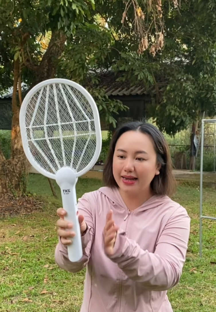 ไม้ช็อตยุงไฟฟ้า ตั้งพื้นก็ได้ ถือก็สะดวกมีไฟม่วงล่อยุง แบตอึด ชาร์จง่าย ใช้ได้นาน🦟 ไม่ต้องพึ่งยาจุดให้แสบจมูกอีกต่อไป! #ไม้ตียุงไฟฟ้า #ไม้ตียุง #ไม้ตียุง2in1 #ไม้ตียุงแบบชาร์จไฟ #ไม้ตียุงตั้งพื้น #ไม้ช็อตยุงไฟฟ้า #ไม่ช็อตยุงไฟฟ้า2in1 #ไม่ช็อตยุงไฟฟ้าพร้อมแท่นวาง #ไม้ช็อตยุงอัจฉริยะ #ไม้ตียุงไม้ชื่อตยุงไฟฟ้า