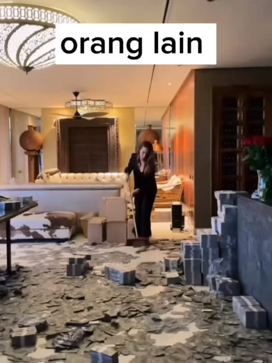 kok bisa ya orang lain banyak duit 😂 #fyppppppppppppppppppppppp #viraltiktok #videolucu #fitririndiany 
