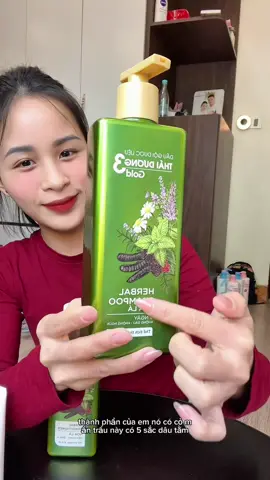 dầu gội dược liệu thái dương 3 gold. hỗ trợ kích thích mọc tóc, giảm rụng tóc, giúp tóc suôn mượt, bóng khỏe #daugoithaoduoc #thaiduong3gold  #daugoiduoclieu #huephamnee 