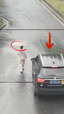 ya Allah tidak tega melihat beliau kehilangan rumahnya, amankanlah Lumajangku.. semoga segera selesai erupsi semeru.. #praylumajang #semeru #erupsisemeruhariini