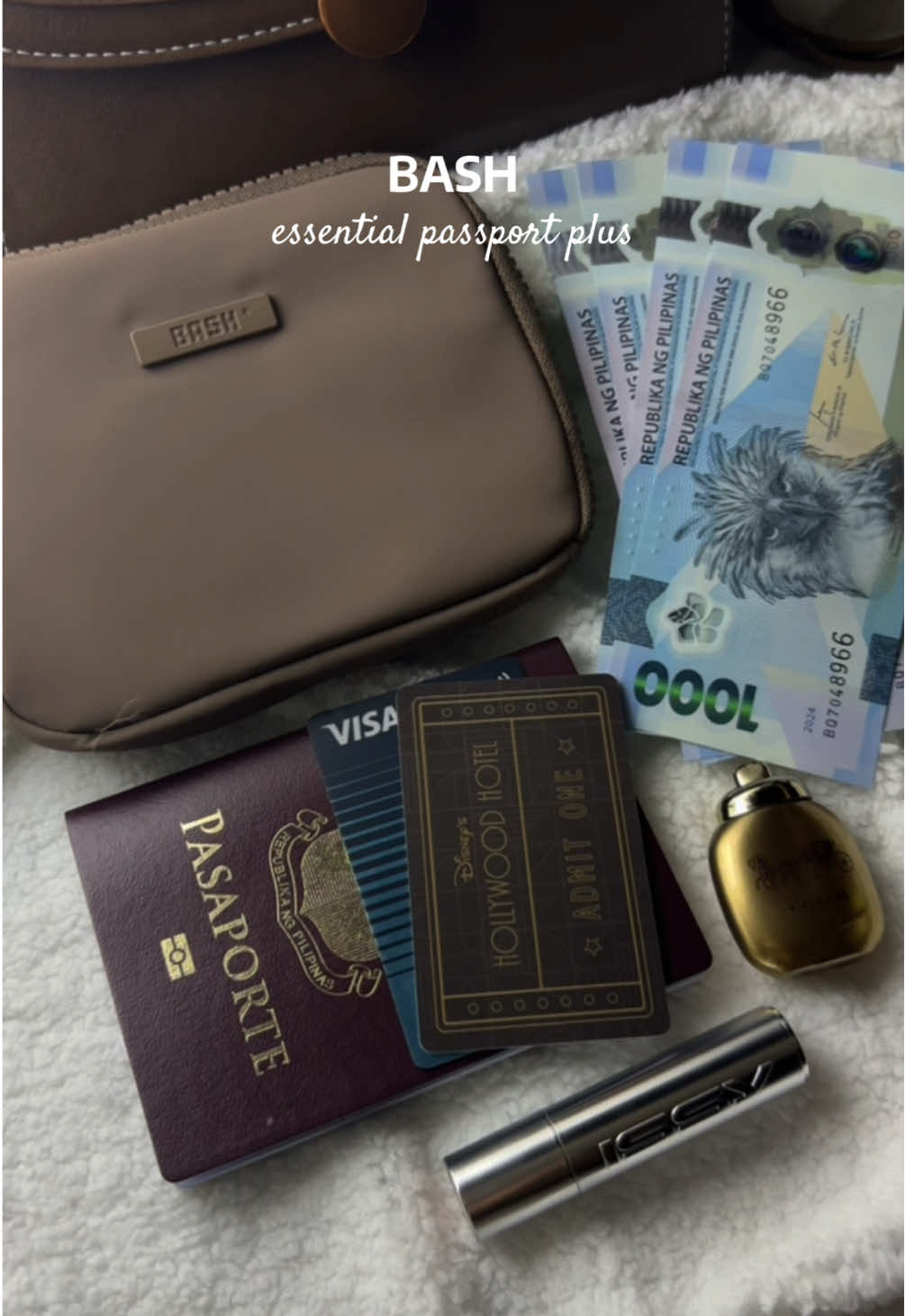 Super pasabog mo BASH. Napakaganda! Perfect gift talaga this holiday season! #bash #bashpassportplus #passportholder #brownwallet #giftideas 