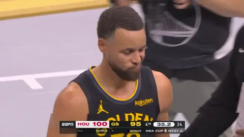 Steph Curry in serious pain and limps to locker room with injury vs Rockets #NBA #nbahighlights #nbahighlightstoday #emiratesnbacup #nbamovers 