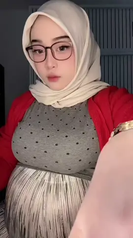 bumil (buguru hamil) perutnya sudah membesar  🤰👶🤏💦🥰💙 #bumil #bugurusalsa #tobrut #fypage #fypdong