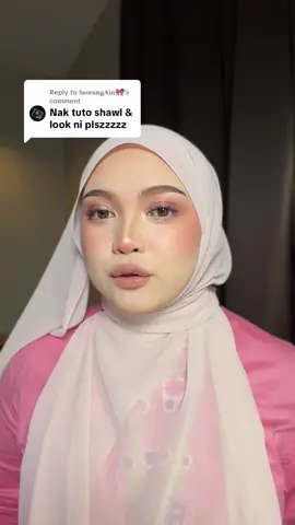 Replying to @𝐒𝐞𝐨𝐫𝐚𝐧𝐠𝐀𝐢𝐧🎀ྀིྀི shawl dari @MCSCARVES. 