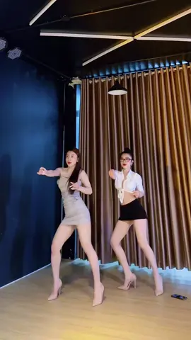 Nữa nè ... #thỏyeu #dancer #videotiktok 