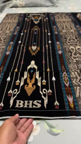 Bhs ms jia gold seken like new warna mewah nan elegan 🥰🥰😍😍 #bhsmasterpiecegold #sarungbhsgold #bhsjia 