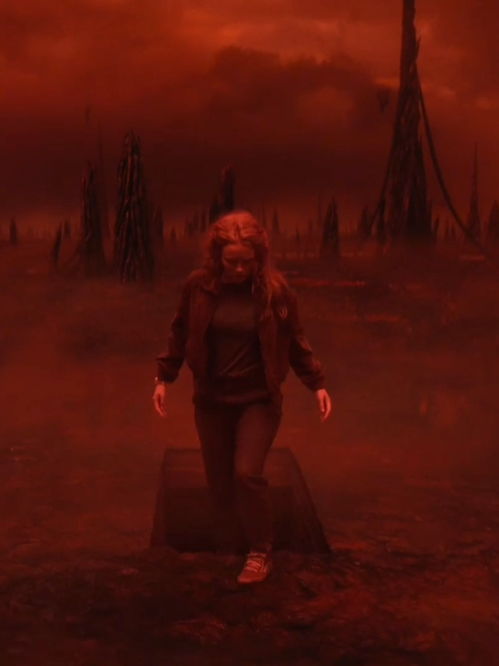 quase a kate bush ia salvando a minha menina dnv! — #maxmayfield #strangerthings #strangerthingsedit #foryou #edits 