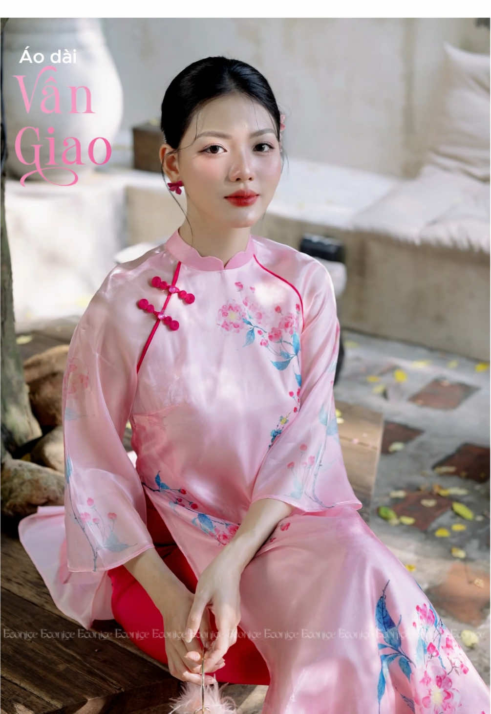 Phiên bản Vân Giao dành cho nàng yêu thích nét nhẹ nhàng mỏng manh #tet2026 #aodaitet #aodaitruyenthong #econice 