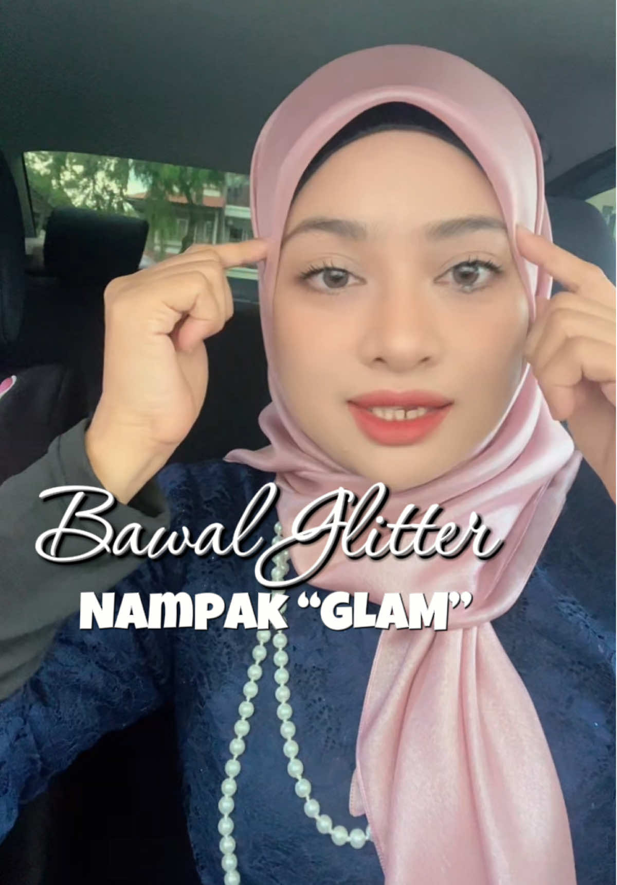 Cari tudung bawal senang bentuk tapi nak nampak “GLAM”.  Korang wajib grab bawal glitter ni! Cantik sangat wey!! Cepat grab sblm sold out! #fyp #tudungbawal #tudungbawalsenangbentuk #murah #bawalglitter 