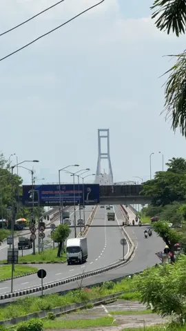 3 bulan lagi jalanan ini di penuhi para perantau yang ingin berkumpul sama keluarganya dimadura❤️#suramadu #fyp 