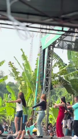 trio geol @evis renata @s🌙 @Salma Novita #infoorkesjepara #infoorkespati #storywhatsapp #fyppppppppppppppppppppppppppppppppppppp #ojingjepara 