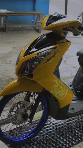 Black and yellow @risolpedes. #mio #miosoulkarbu #mioproper #miosoulmodifikasi #miosmile 