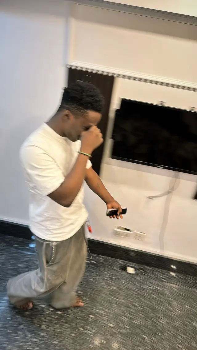 Waiting you no fit do as a man another man ready to do am ⚠️ make money ! Bro