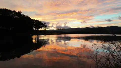 Mình đăng chất lượng cao 4k cho mấy bạn lưu về ghép chữ ghép nhạc nha. video này cho mấy bạn thích khổ ngang. #sunset #dalat #landscape #fyp #lifeindalat 