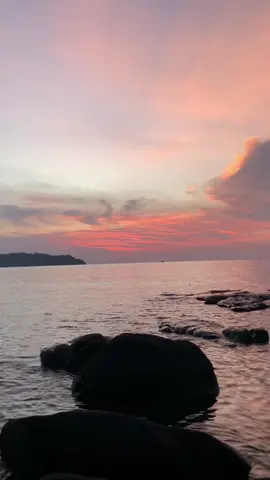 ទេសភាពឆ្នេរដើមឈើចាំស្នេហ៍ 🏝️#ក្រុងព្រះសីហនុ❤️ 