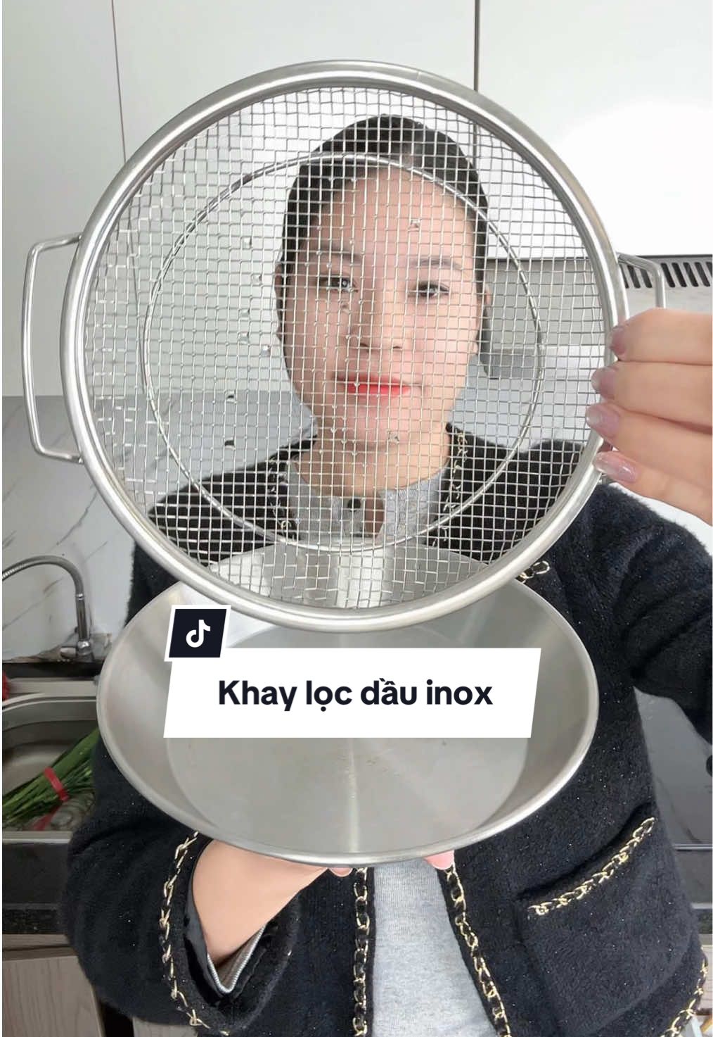 Dùng cái khay này rất là tiện lợi, đựng đồ chiên rán, hay đồ luộc đều được nha. #changreview23 #khaylocdau #khaylocdauinox #khaylocdauchienran #giadung 