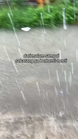 dingin kali wee kek berastagi #fypp #hujan #banjir #kisaran 