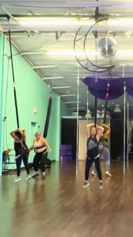 Binge Fitness Classes Will Have You Laughing anon-stop😂#bungeefitness #bungee #funny #laugh #Fitness 