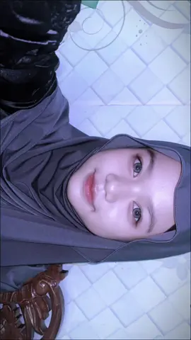kalau pake jilbab cantik juga ya@chintya🐣 @Putri aliaaa #lewatberandafyp #bismillahfyp #foryoupage 