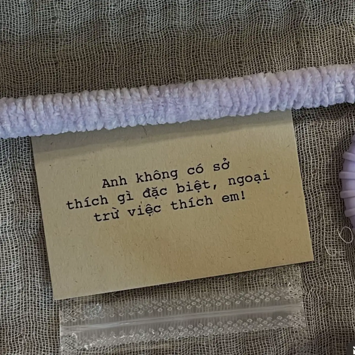 Chỉ yêu mình em #xh #quatangnguoiyeu #aodoi #aointheoyeucau #quatangbantrai 