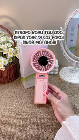 Kipas mini portable yang di cas pakai sinar matahari😍💖✨ #kipasangin #kipasportable #kipasmini #kipaslipat #kipasgoojodoq 