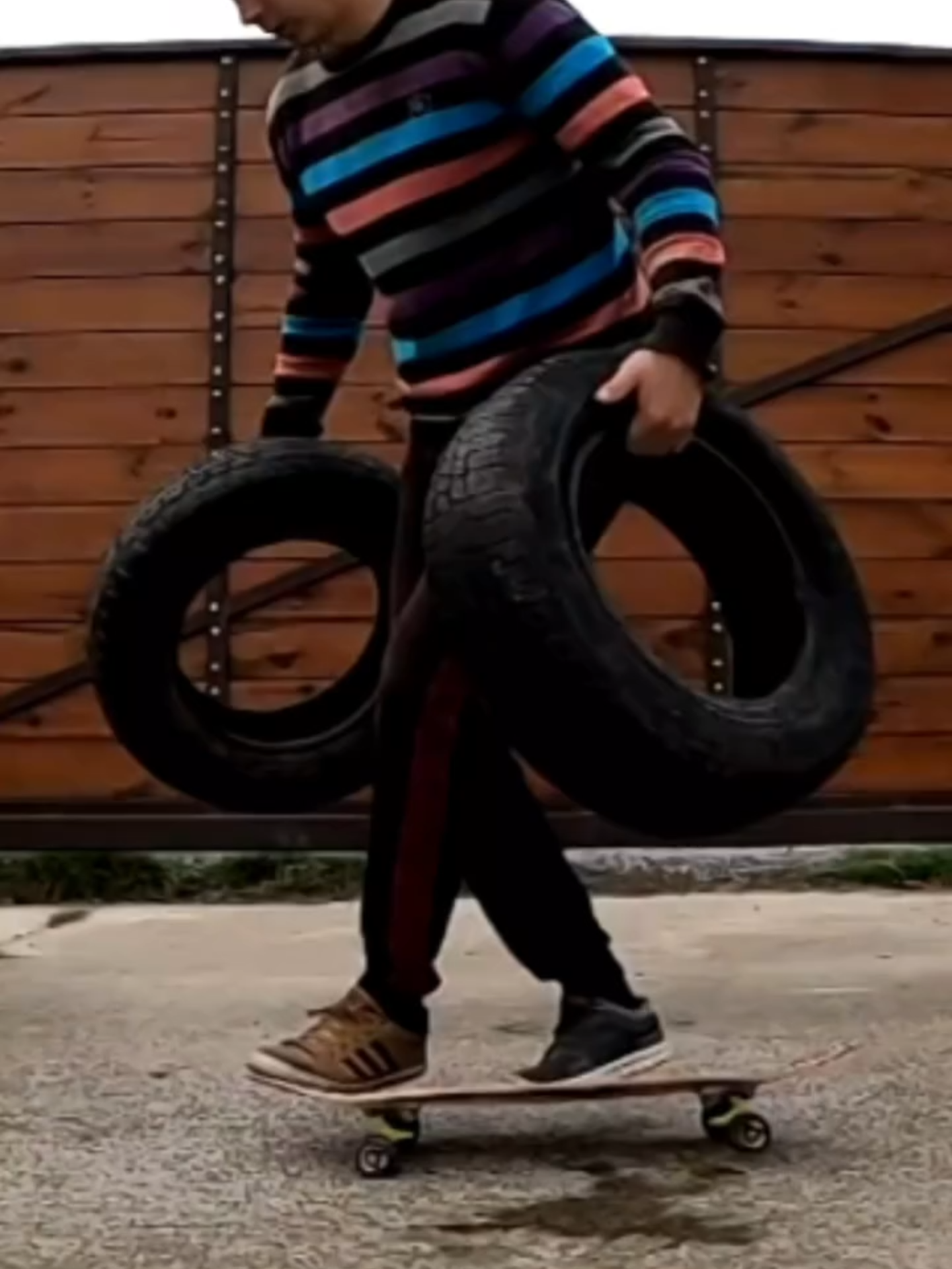 Shtogryn flip! #virtuoso #kickflip #skatelife #Skateboarding #metroskateboarding #berrics #slowmo #flatgroundtricks #sport #thrashermagazine #badminton