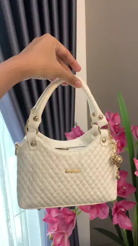 White 🕊️🤍#fypシ゚ #taswanita #calepindonesia #tascantik 