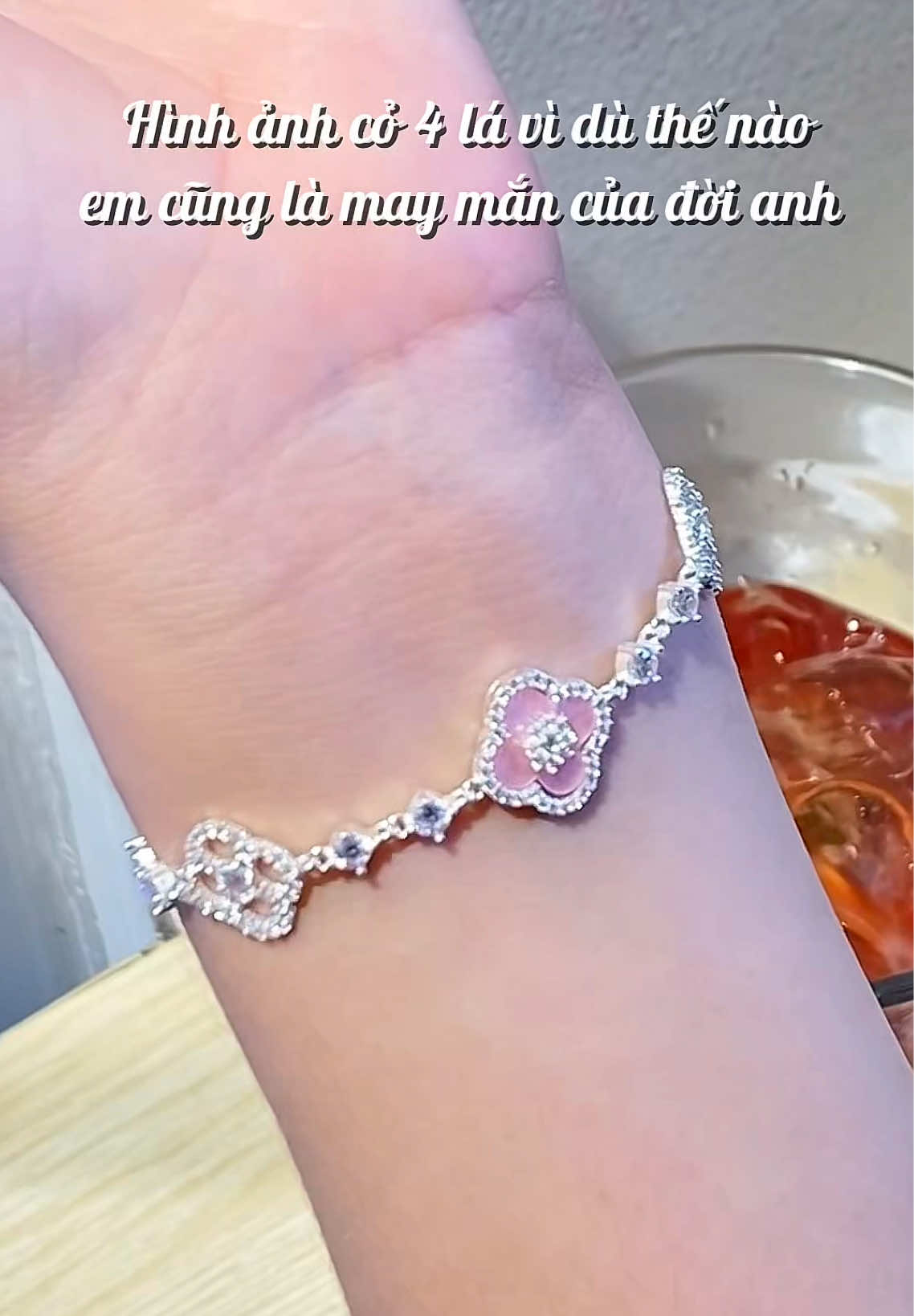 Mong chúng ta đều sẽ vượt qua những tổn thương #asimijewelry #jewelry #trangsuc #sieusaleblackfriday #vongtay 