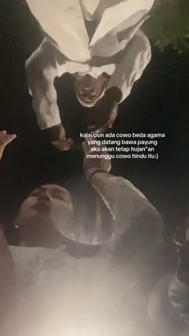 tetap bertahan ditengah hujan badai⛈️