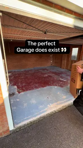 Perfect flooring for garages. Anyone here a ford fan? If you want your garage looking a bit more stylish then you know who to call 😎 #garageflooring #garagefloor #ventedflooring #garagegoals #garagemakeover 