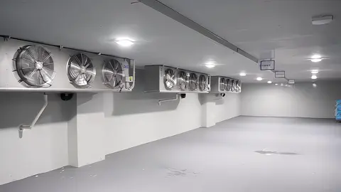 Large Cold Storage#freezer #conderser #冷库 #coldstorage #freezerroom #condersing #compressor #Evaporator #coldroom #coolroom #factory