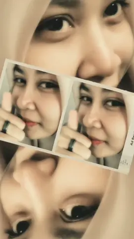 bibir bisa saja tersenyum, tpi mata tidak akan bisa berbohong