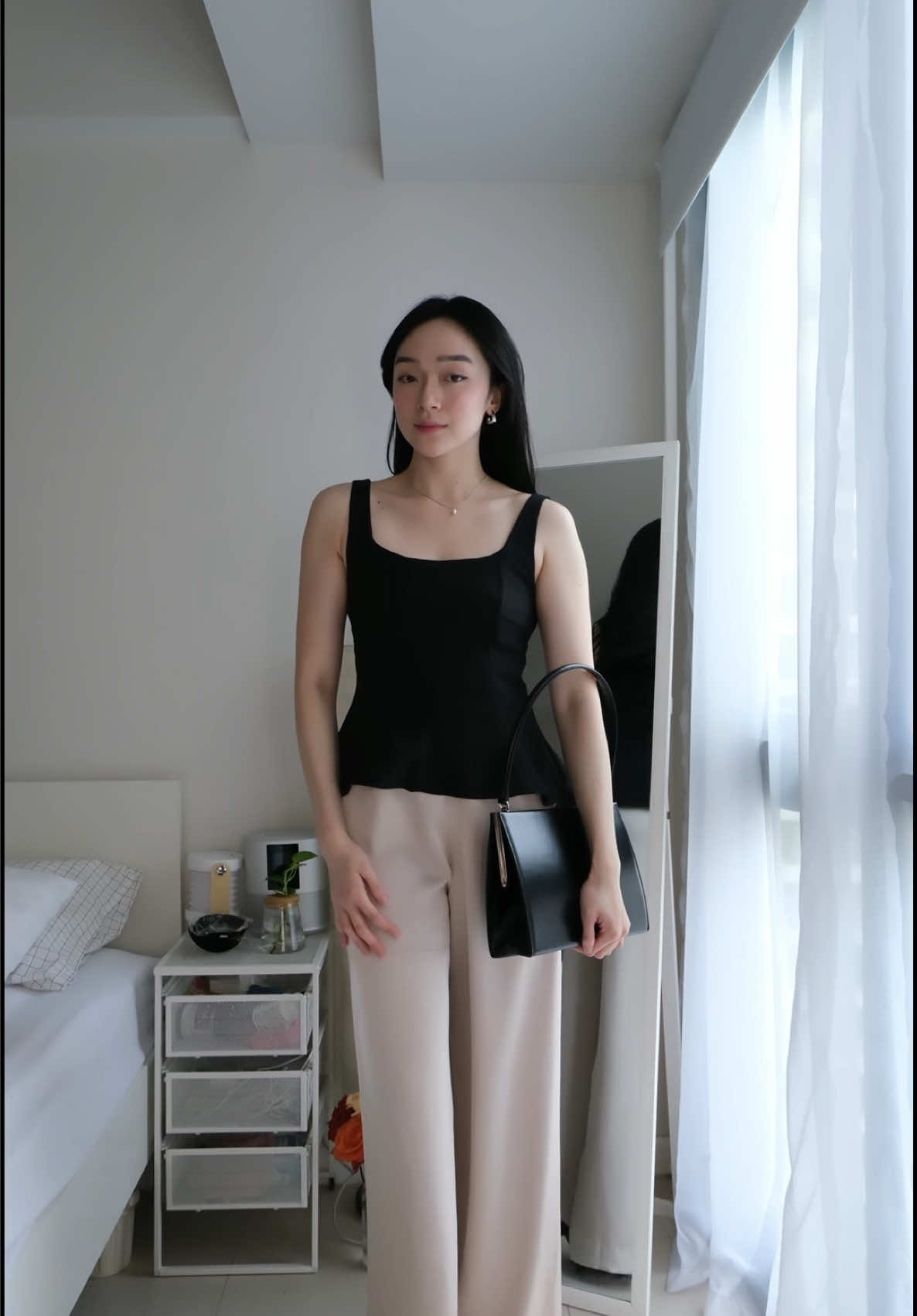 Current obsession: satin pants 🤩 #fyp #getdressedwithme #creatorsearchinsight #foryou 