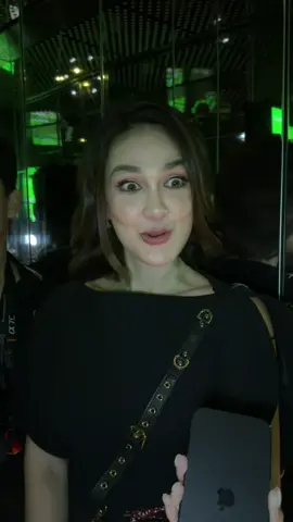 @Luna Maya @Bungasartika 